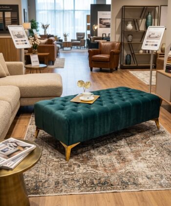 Elegant Stylish Chesterfield Lux Coffee Table – Velvet, Rectangle,Tufted, Gold Legs