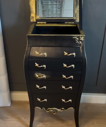 Elegance Canvas Bureau
