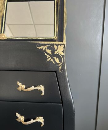 Elegance Canvas Bureau
