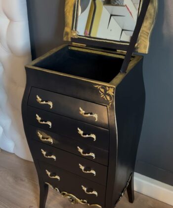 Elegance Canvas Bureau