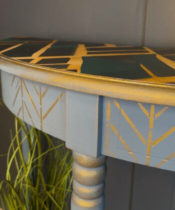 Geometric Half-Moon Console Table with Storage Shelf