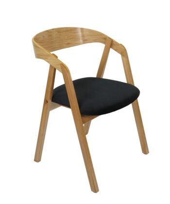 Scandinavian oak dining chair with ergonomic bentwood backrest.