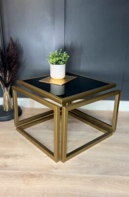 Levitas Gold Coffee Table – Floating Design, Old-Gold Frame, Smoked Glass Top