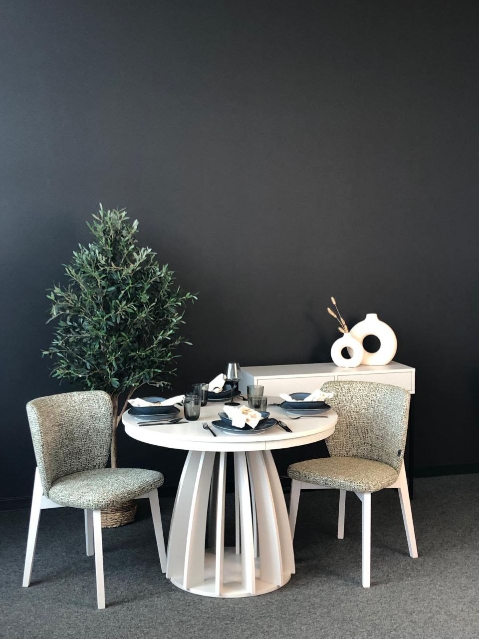 Axis Extendable Dining Table – Cashmere, 100–140cm