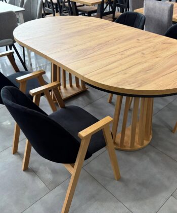 Tovo Extendable Round Dining Table (100 / 140 / 180 cm) – Custom European Quality