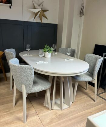 Axis Extendable Dining Table – Cashmere, 100–180cm