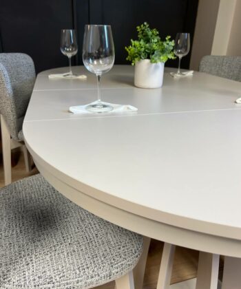 Axis Extendable Dining Table – Cashmere, 100–180cm