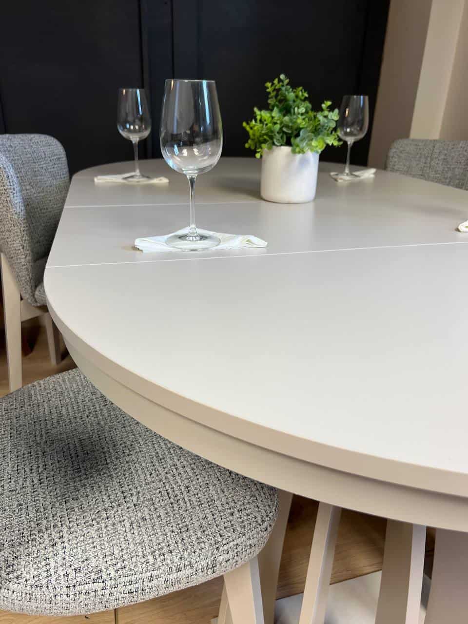 Axis Extendable Dining Table – Cashmere, 100–180cm