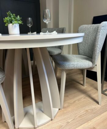 Axis Extendable Dining Table – Cashmere, 100–180cm