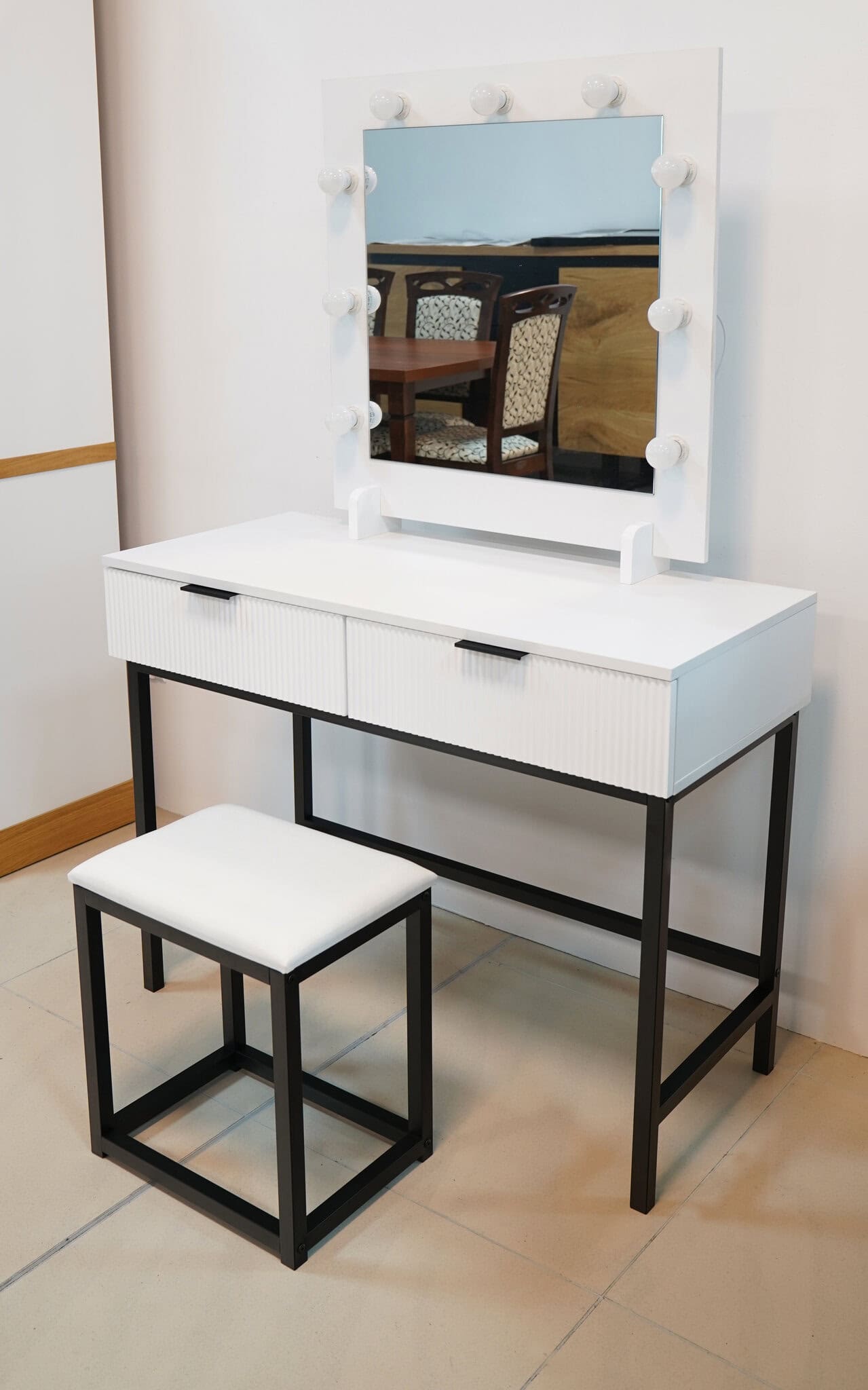 LumiVain White Matte LED Dressing Table Set