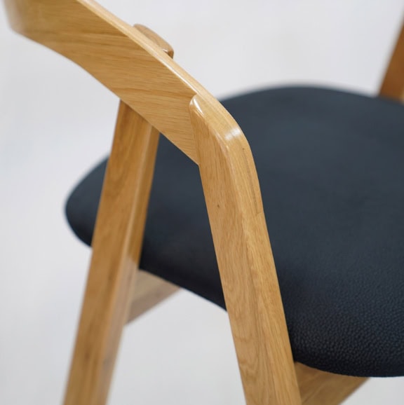 Nordic Oak Bar Stool with Backrest – Upholstered Chenille Seat