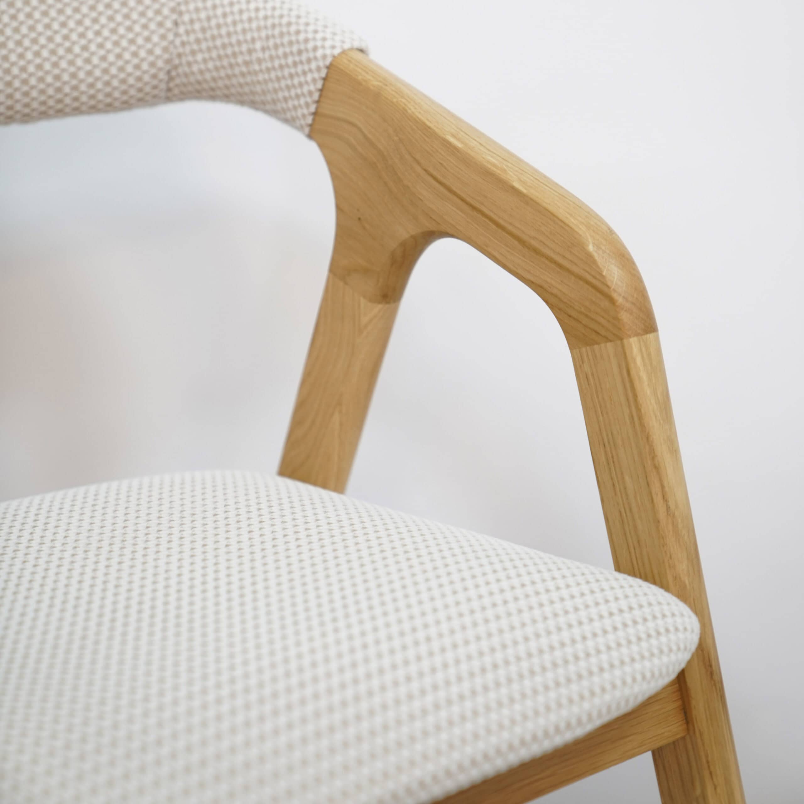 Oslo Oak Upholstered Dining Chair – Beige Chenille Fabric