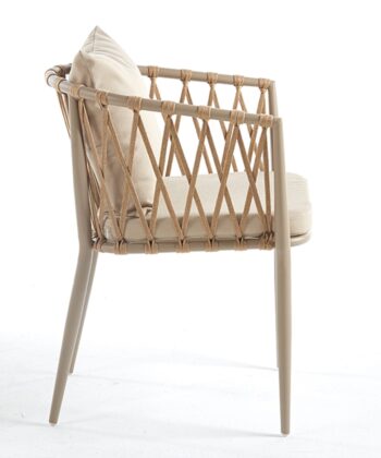 Madera Coastal Lounge Chair – Beige Outdoor Wicker Armchair with Cushions