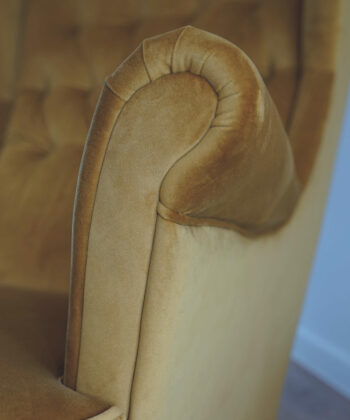 Midnight Regal Wingback Chair – Navy Velvet Scandinavian Uszak Lounge
