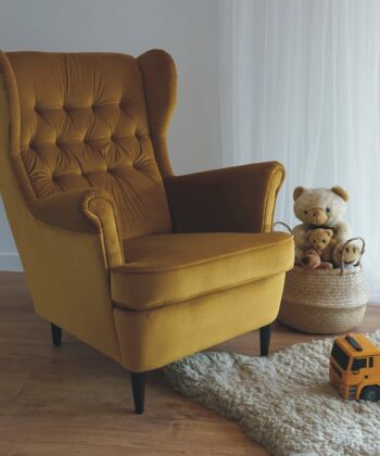 Midnight Regal Wingback Chair – Navy Velvet Scandinavian Uszak Lounge