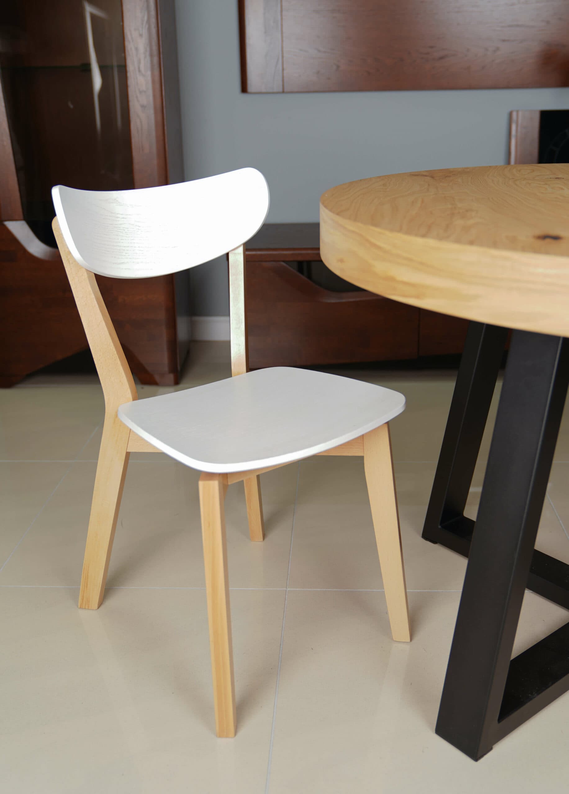 Modern Dining Chair – Beech Legs with White Oak Plywood