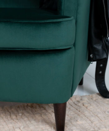 Sapphire Crown Tufted Wingback – Navy Velvet Button-Tufted Lounge Chair