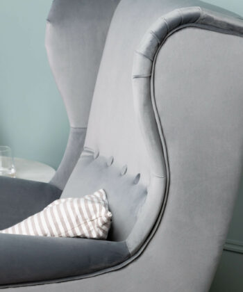 Sapphire Crown Tufted Wingback – Navy Velvet Button-Tufted Lounge Chair