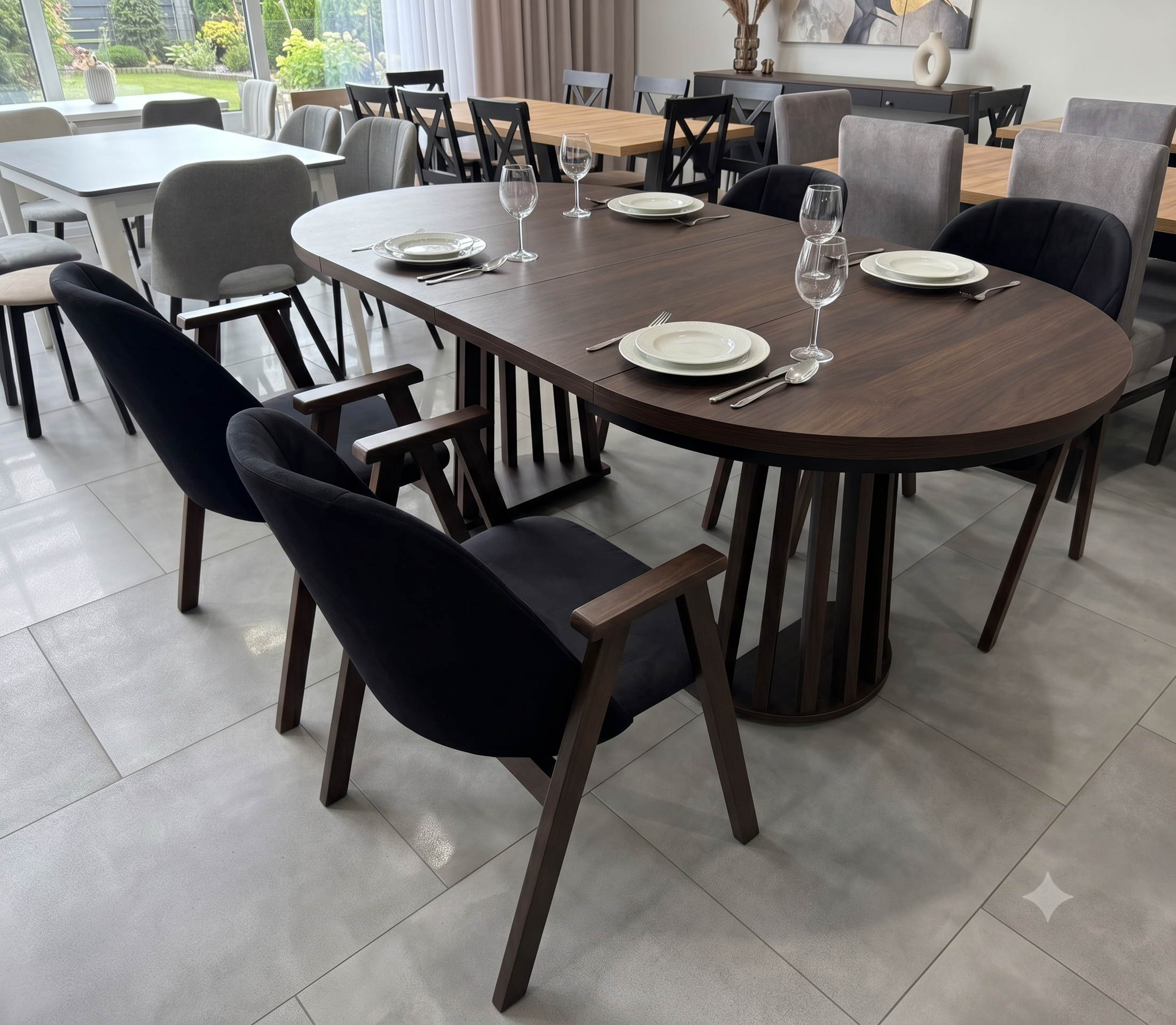 Tovo Dark Walnut Extendable Round Table 100–180cm