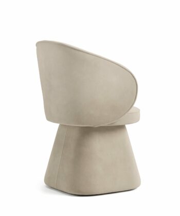 Wika Mils Premium Custom Lounge Chair