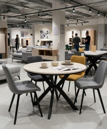 NOVARA Cashmere Round Extending Dining Table with Powder-Coated Steel Pedestal Base (90-128 × 90 × 76 cm)