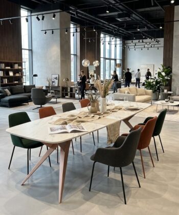 TRENTINO Extending Oval Dining Table in Premium Laminate with Spider Metal Base (160-236 × 90 × 76 cm)