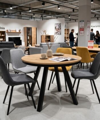 ASTORIA Natural Hickory Round Extending Dining Table with Matte Black Geometric Steel Frame (100-176 × 100 × 76 cm)