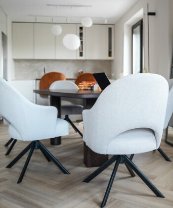 SCILLA Bespoke 360° Swivel Dining & Office Armchair (59 × 65 × 88 cm)