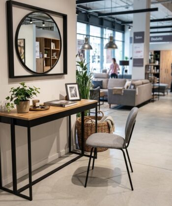 ASTORIA Extending Console Table in Natural Oak Laminate with Matte Black Steel Frame (100-300 × 50 × 78 cm)