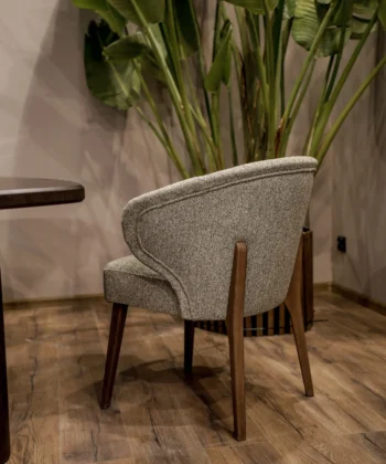VENARIA Bespoke Upholstered Dining Chair (64 × 63 × 80 cm)