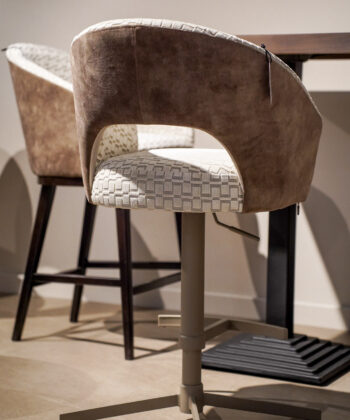 TREVISO Bespoke Adjustable Swivel Bar Stool (55 × 62 × 91-116 cm)