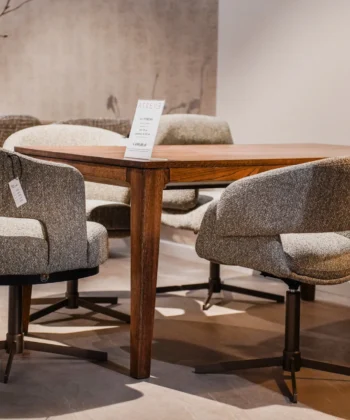 ANDALO Bespoke Upholstered Dining Chair (70 × 72 × 87 cm)
