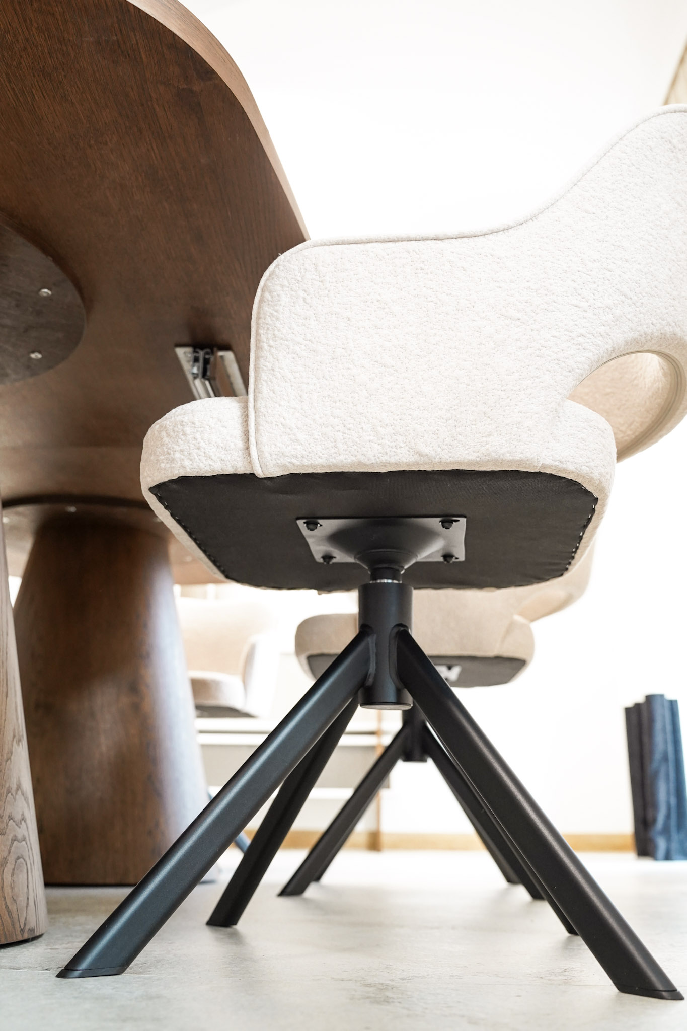 VIPITENO Bespoke 360° Swivel Dining & Office Armchair (54 × 61 × 78 cm)