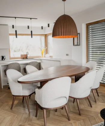 BRUNICO Bespoke Upholstered Dining Chair (58 × 66 × 89 cm)