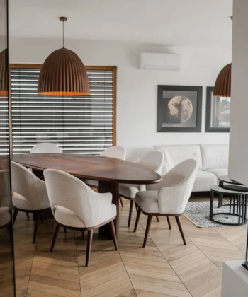 BRUNICO Bespoke Upholstered Dining Chair (58 × 66 × 89 cm)