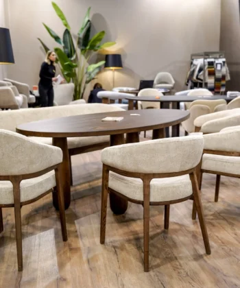 AMALFI Cream Textured Wave Dining Chair with Solid Walnut Frame (61 × 61 × 87 cm)