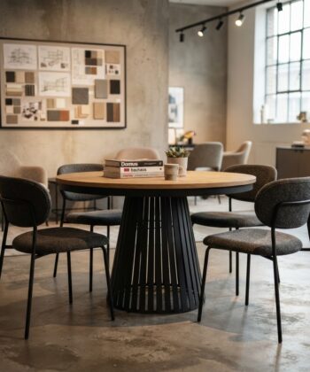 ASTORIA Round Extendable Dining Table with Openwork Conical Steel Base in Gold Oak (100-176 × 100 × 76 cm)