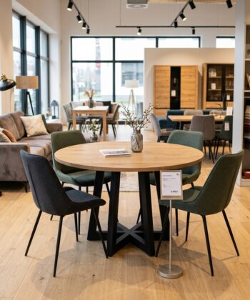 PALERMO Natural Oak Round Extending Dining Table with Geometric Matte Black Steel Base (100-150 × 100-150 × 75 cm)