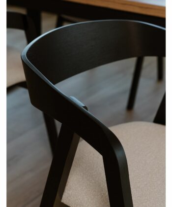 Noir Oak Upholstered Dining Chair – Beige Chenille Seat with Armrests (56 × 58 × 81 cm)