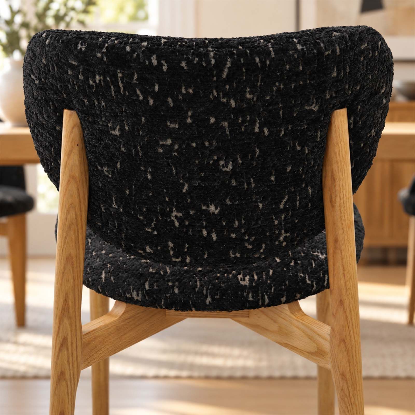 ASTORIA Natural Oak Dining Chair with Sculptural Upholstered Backrest (50 × 56 × 80 cm)