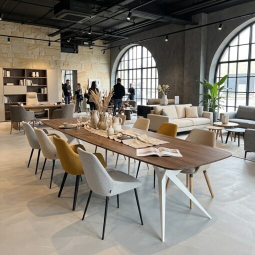 TRENTINO Industrial Extending Dining Table in Oak Laminate with Spider Base (160-236 × 90 × 76 cm)