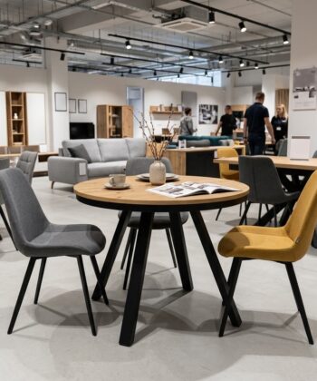 ASTORIA Natural Hickory Round Extending Dining Table with Matte Black Geometric Steel Frame (100-176 × 100 × 76 cm)